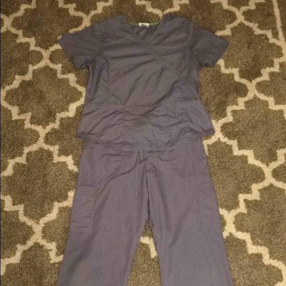 Gray scrub set